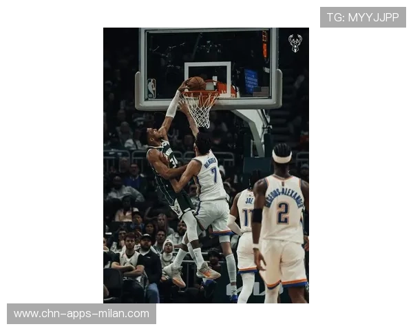 字母哥禁区单手劈扣震惊,雄鹿主场火力全开终结常规赛连败